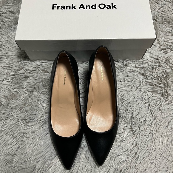 BNWT Frank & Oak Black Pumps - Picture 2 of 4